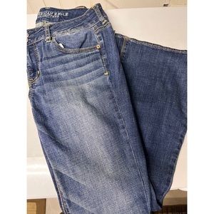 American Eagle Artist Super Stretch Flare Jeans Size 12